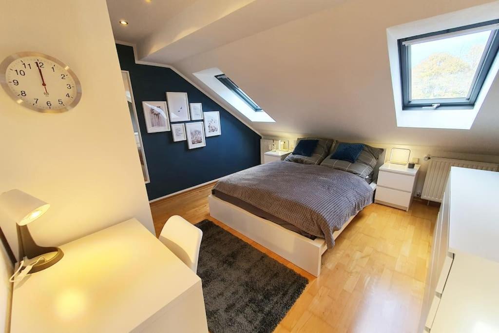 מארל Modernes Und Ruhiges Appartement Mit Loggia מראה חיצוני תמונה