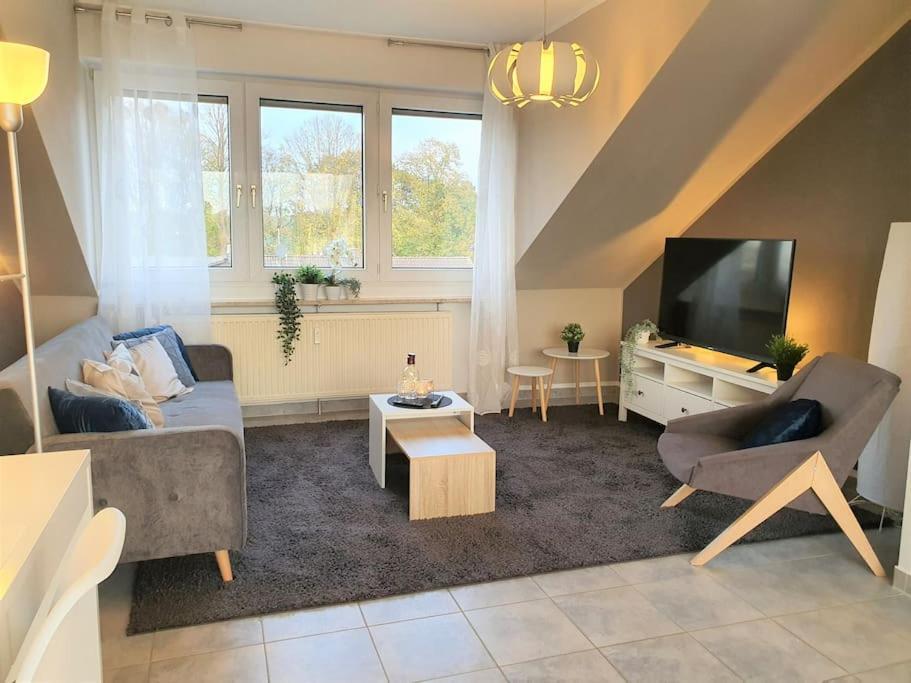 מארל Modernes Und Ruhiges Appartement Mit Loggia מראה חיצוני תמונה