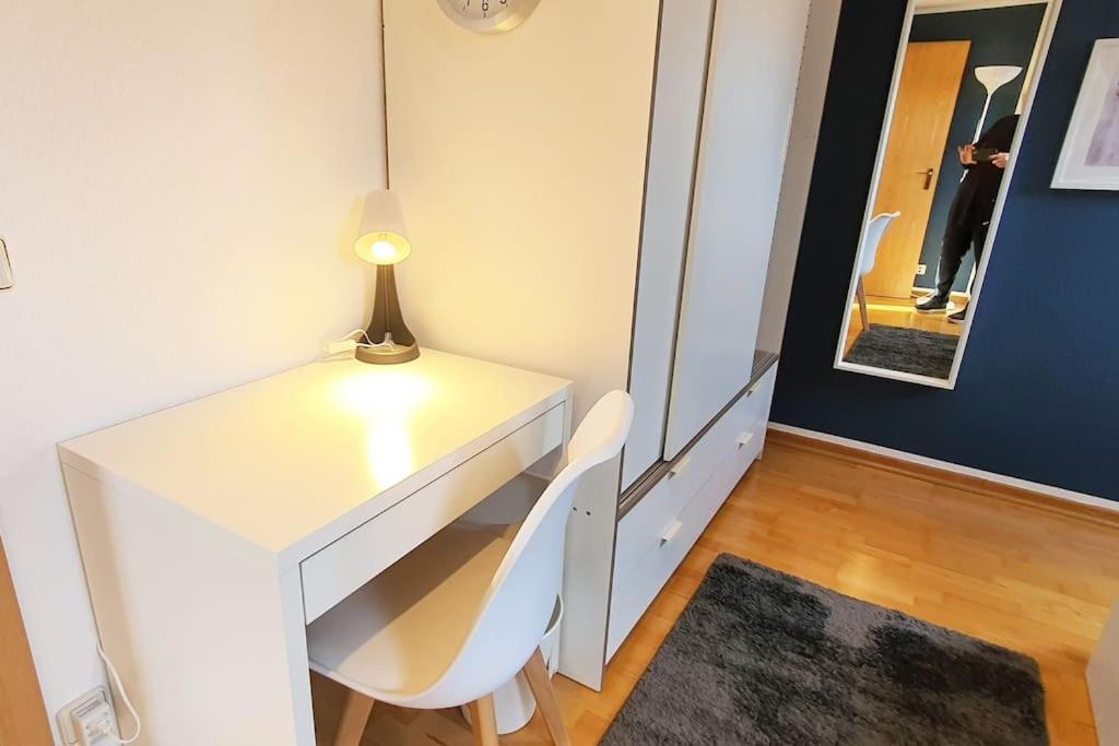 מארל Modernes Und Ruhiges Appartement Mit Loggia מראה חיצוני תמונה