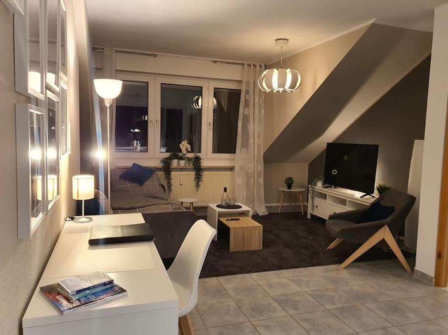 מארל Modernes Und Ruhiges Appartement Mit Loggia מראה חיצוני תמונה