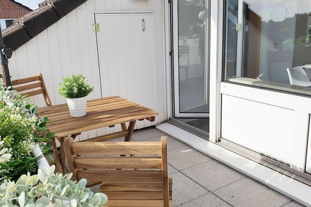 מארל Modernes Und Ruhiges Appartement Mit Loggia מראה חיצוני תמונה
